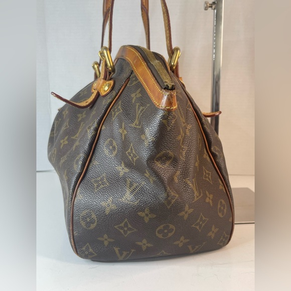 Louis Vuitton Shoulder Tivoli GM  Bag - Picture 6 of 16